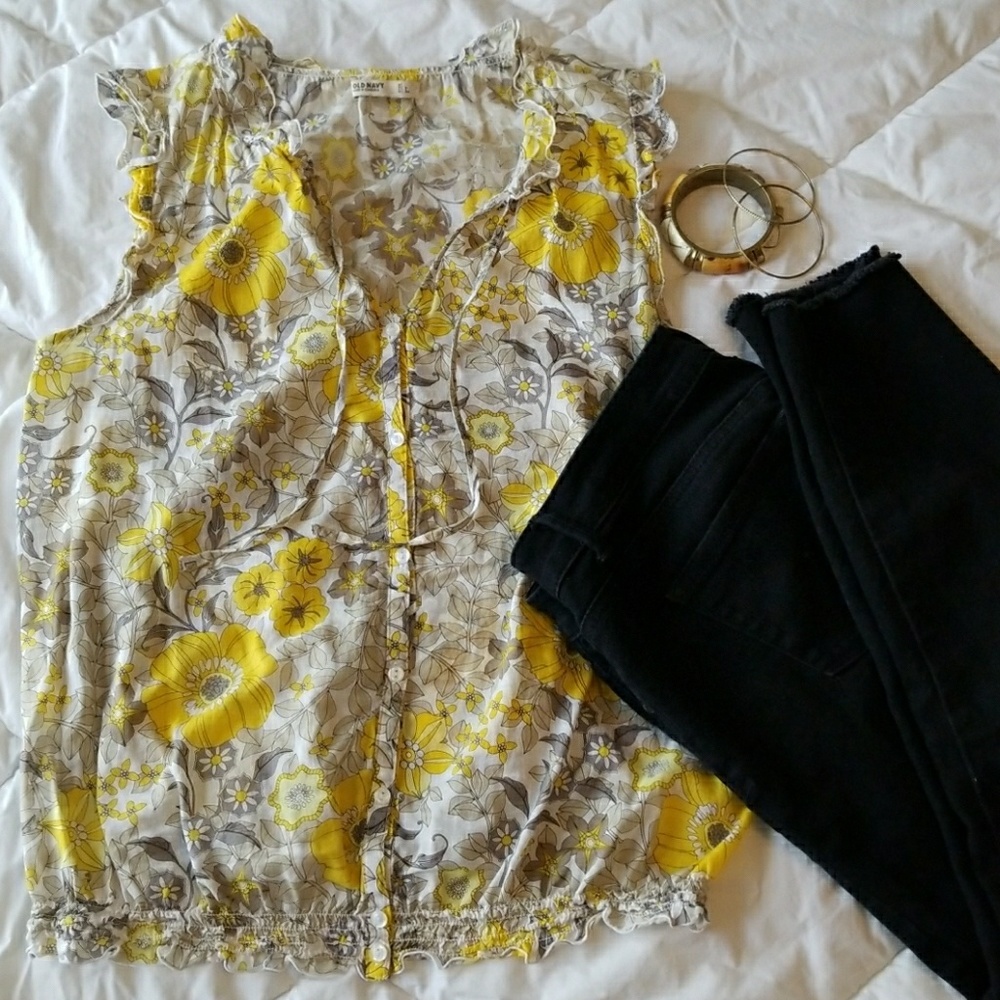 Old Navy - Sleeveless Button-down Top